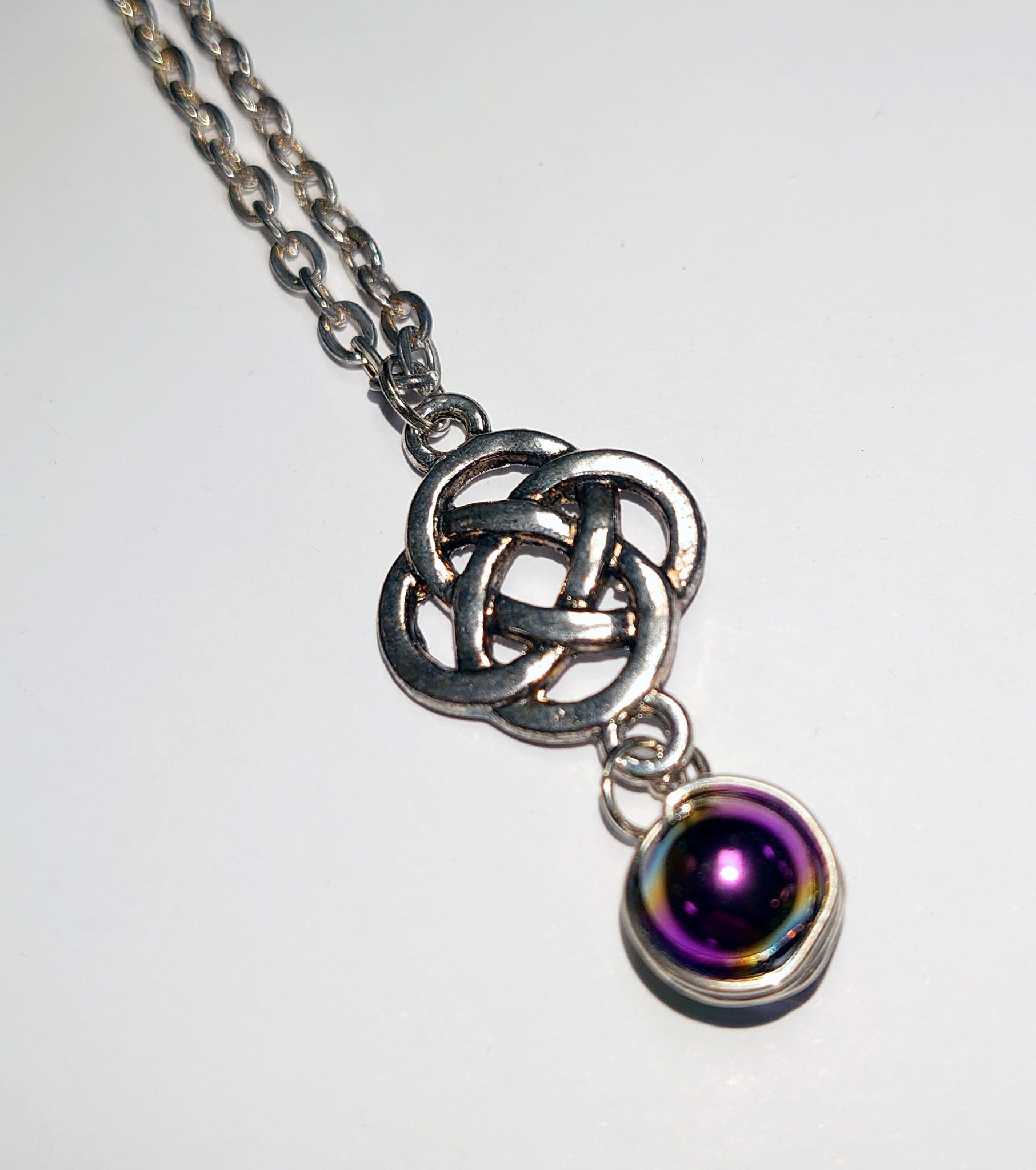 Necklace - Celtic Knot with Hematite Gemstone